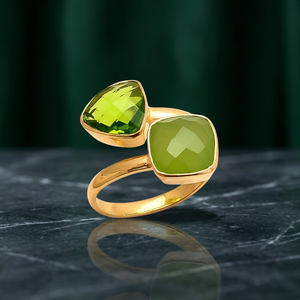 Bague plaquée or et rhodium avec superbes pierres en verre vert, style ethnique, bague en pierres précieuses unisexe - Product Image 2
