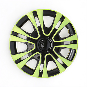 Enjoliveurs de roues de <span class=keywords><strong>12</strong></span> <span class=keywords><strong>pouces</strong></span>, noir et vert bicolore, style universel, en plastique PP, pièces extérieures sportives pour voiture, lot de 4 - Product Image 1