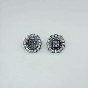 Pendientes de Moda con Perlas, Diseño Redondo, Acero Inoxidable 316L, Baño de Oro PVD - Product Image 1