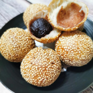 Boules de riz glutineux glacé au sésame, garniture aux haricots rouges, vente en gros, dessert asiatique, collation pour la restauration - Product Image 3