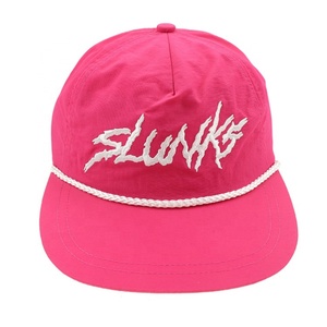 หมวกแก๊ปปักลายพิมพ์นูน 5 ชิ้น แบบขายส่ง พร้อมเชือกไนลอนและตัวล็อคแบบ Snapback - Product Image 1