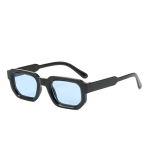 Lunettes de soleil UV400 unisexes légères en PC, lunettes de soleil tendance pour les sports de plein air, la conduite, les vacances, cadeaux - Product Image 1