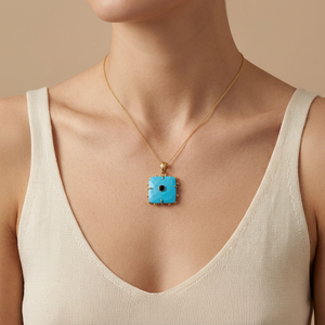 Collar con colgante cuadrado de turquesa azul con detalles en circonita negra, diseño con cuentas, cadena de latón chapada en oro de 18k, regalo unisex. - Product Image 3