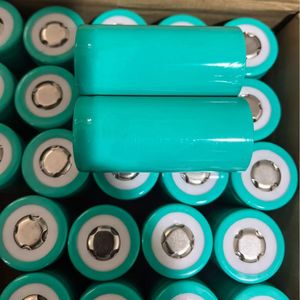 32700 6000mAh 3.2V 大容量円筒形リン酸鉄リチウム電池セル 12AH/18AH/24AH ソーラーランプ対応リチウムイオン - Product Image 2