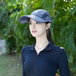 หมวกเบสบอล PE ป้องกันแสงแดดสำหรับฤดูร้อน แบบขายส่ง สั่งทำได้ พร้อมช่องสำหรับรวบผมหางม้า เหมาะสำหรับกีฬากอล์ฟและวิ่ง - Product Image 2