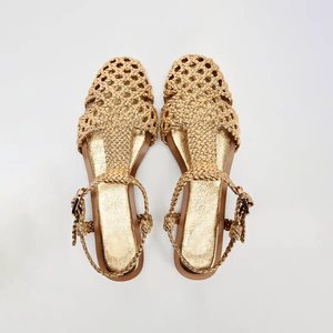 ZA2026 Nouvelles mules d'été pour femmes, couleur unie, loisirs, boucle dorée, style cage, à porter à l'extérieur, chaussures tissées ajourées - Product Image 2