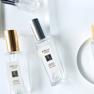 Nhà Cung Cấp Tối Giản <span class=keywords><strong>3</strong></span> 5 10 <span class=keywords><strong>Ml</strong></span> Đơn Giản Nữ Nước Hoa Chai Thủy Tinh Uốn Phun Atomizer Refill Có Thể Sạc Lại Mini Bouteille De Parfum - Product Image 4