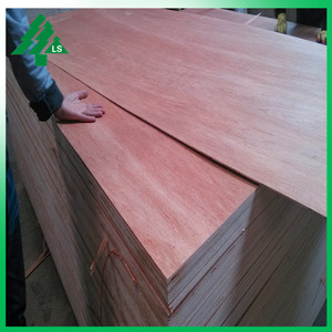 <span class=keywords><strong>Fogli</strong></span> <span class=keywords><strong>di</strong></span> <span class=keywords><strong>Compensato</strong></span> da 1mm, 1.5mm, 1.6mm, 1.8mm, <span class=keywords><strong>2</strong></span>.0mm, <span class=keywords><strong>2</strong></span>.5mm, 3.0mm, 3.2mm per Imballaggio - Product Image 2