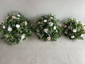 Nuova Sfera di Fiori Artificiali da 60cm 70cm 80cm con <span class=keywords><strong>Rose</strong></span> Bianche e Vegetazione per Matrimoni, San Valentino, Ringraziamento, Tavoli e Palcoscenici - Product Image 1
