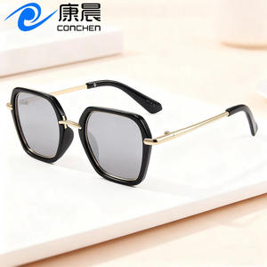 Gafas de Sol Cuadradas Extra Grandes Conchen, Protección UV400, Montura de PC, Unisex, Modernas, Protección Solar, para Viajes y Actividades al Aire Libre - Product Image 1