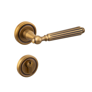 Maniglia per Porta Interna in Ottone Massiccio Spazzolato Oro Minimalista con Design Silenzioso in Stile Vintage Francese CP15-261 di Foshan - Product Image 3