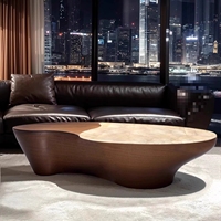 Table basse de salon d'hôtel, design marbre, lumineuse, lumière naturelle, luxe, moderne, simple, style nordique, villa