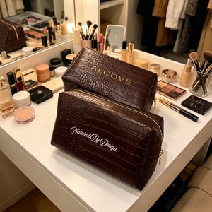 Grande trousse de maquillage en cuir PU à motif crocodile, trousse de toilette de luxe marron pour femmes, trousse de toilette à imprimé crocodile - Product Image 1