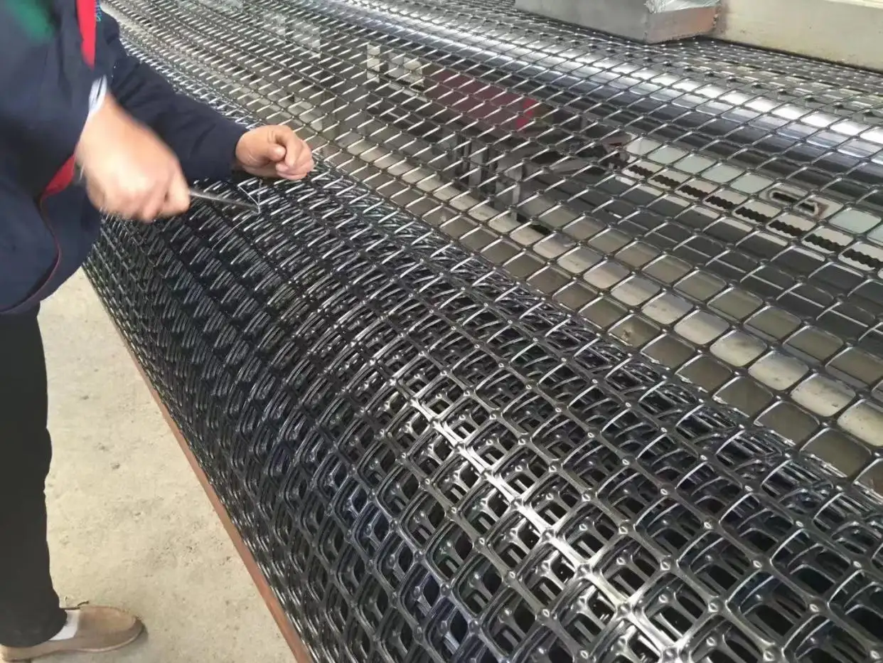 फैक्टरी मूल्य Polypropylene पीपी द्विअक्षीय geogrid 15 -- 50kN