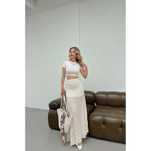 กระโปรงแม็กซี่ลูกไม้สีขาวหรูหรา เอวสูง ทรงบาน ผ้าเนื้อนุ่ม สำหรับผู้หญิง - Product Image 4