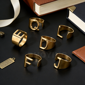 DUOYING Maßgefertigter 18K Vergoldeter Edelstahl Initial-Buchstaben Offener <span class=keywords><strong>Ring</strong></span> Verstellbar Wasserfest Nicht Anlaufender Schmuck für Damen und Herren - Product Image 3