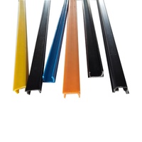 Profilé triangulaire en PVC, ABS, HDPE, polycarbonate extrudé, profilé décoratif personnalisé pour les murs, design industriel