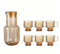 Ensemble de carafes en verre sodocalcique à rayures verticales avec 6 tasses à poignée, carafe à eau transparente portable pour boissons froides à la maison et en cuisine