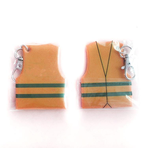 แท็กกระเป๋าพวงกุญแจพีวีซีนิ่มสะท้อนแสงสำหรับติดบนท้องถนนเพื่อความปลอดภัยในเวลากลางคืน - Product Image 4