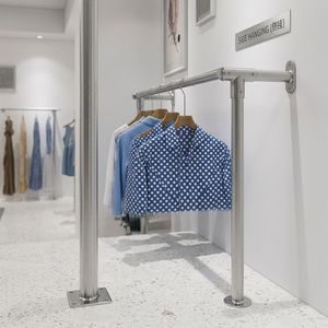 Perchero de Pared de Acero Inoxidable Cepillado de Lujo, Moderno, para <span class=keywords><strong>Boutique</strong></span>, Exhibición Lateral de Ropa Femenina - Product Image 5