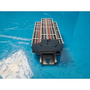 ฟินิกซ์ติดต่อ IEC 60947-7-1เทอร์มินัลบล็อกป้อนผ่านที่ใช้เป็นชิ้นส่วนอุปกรณ์เซมิคอนดักเตอร์แบบดั้งเดิม - Product Image 1