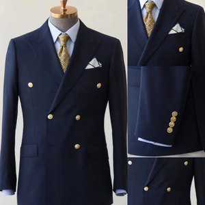 Abito da <span class=keywords><strong>uomo</strong></span> Regal <span class=keywords><strong>blazer</strong></span> doppiopetto in lana blu navy con <span class=keywords><strong>bottoni</strong></span> dorati, abbigliamento elegante per dirigenti, vestibilità perfetta per la collezione primavera autunno - Product Image 2