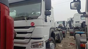 รถบรรทุกหัวลากยี่ห้อ Howo รุ่นใหม่ขายดีที่สุดของจีน 6x4 Sinotruk 371 แรงม้า ราคาสำหรับตลาดแอฟริกา - Product Image 5