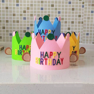 Chapeaux d'<span class=keywords><strong>anniversaire</strong></span> en feutre personnalisés 2026 – Chapeaux d'<span class=keywords><strong>anniversaire</strong></span> pour enfants avec nom brodé <span class=keywords><strong>personnalisé</strong></span> et couronne pour la décoration de fête - Product Image 2