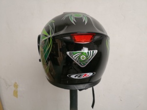 2020 caliente venta de productos en línea de China bajo precio al por mayor flip doble visera del casco - Product Image 3