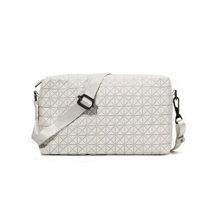 Nuevo Bolso Bandolera Mini de Moda con Textura Exquisita, Color Sólido Trenzado, Versátil y Moderno - Product Image 2