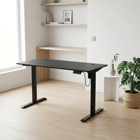 Bureau électrique réglable en hauteur, de conception moderne et nouvelle génération, avec structure en fer et bois, pour usage commercial.