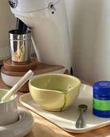 Bol à matcha en céramique de porcelaine écologique de style Ins jaune, outil à matcha pour petite amie, décoration de cuisine et de maison, anniversaire, Noël