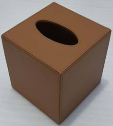 Boîte à mouchoirs en cuir artisanal avec tissu en filet respirant - Product Image 3