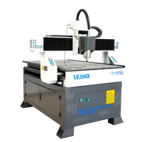 Machine de fraisage CNC 6090 de bureau avec broche de 3,2 kW, fraiseuse CNC pour le bois et l'acrylique, machine de fraisage pour la conception de portes en bois