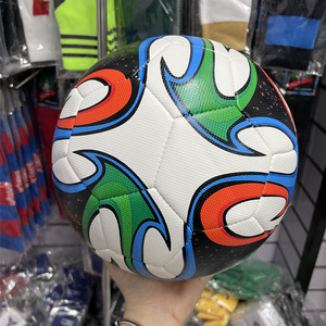 Palloni da Calcio Professionali Economici all'Ingrosso, Pronti per la Spedizione, in Pelle Termosaldata, Stampa Personalizzata, Misura 5, Vari Tipi Sportivi - Product Image 2