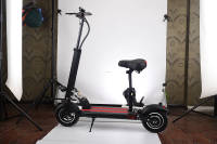 Scooter électrique pliable tout-terrain CH10 de haute qualité et tendance avec moteur 500W, batterie 10AH, cadre en alliage d'aluminium pour adultes