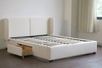 Base de Cama Queen Size de Lujo Tapizada en Terciopelo Crema con Cabecero de Alas y Almacenamiento, con Cajones para Dormitorio de Villa u Hogar