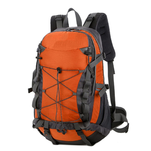 Sac à dos de randonnée léger et imperméable, sac à dos de voyage pour l'escalade, le camping, les excursions, les sports de plein air, sac à dos de jour imperméable - Product Image 1