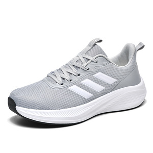 Chaussures de sport avec trois bandes, design popcorn, semelle en plaque de carbone, modèle outdoor, surface en mesh respirant, chaussures tendance - Product Image 5