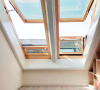 Puits de lumière en bois isolé avec revêtement en aluminium, cadre en bois naturel avec protection en alliage d'aluminium, fenêtre d'éclairage naturel pour villa, grenier