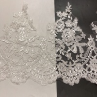 Garniture en dentelle florale ivoire brodée avec des paillettes pour mariage LT2589B