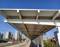 Structure de carport solaire pour parkings commerciaux, structure en acier, surface anodisée, toit imperméable, installation modulaire, montage