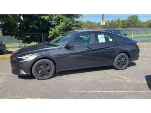 Hyundai Elantra 2024 SEL, 10 miglia, Guida a Sinistra, Sedili in Pelle, Telecamera Posteriore, Touchscreen, Fari Xeno - Product Image 4