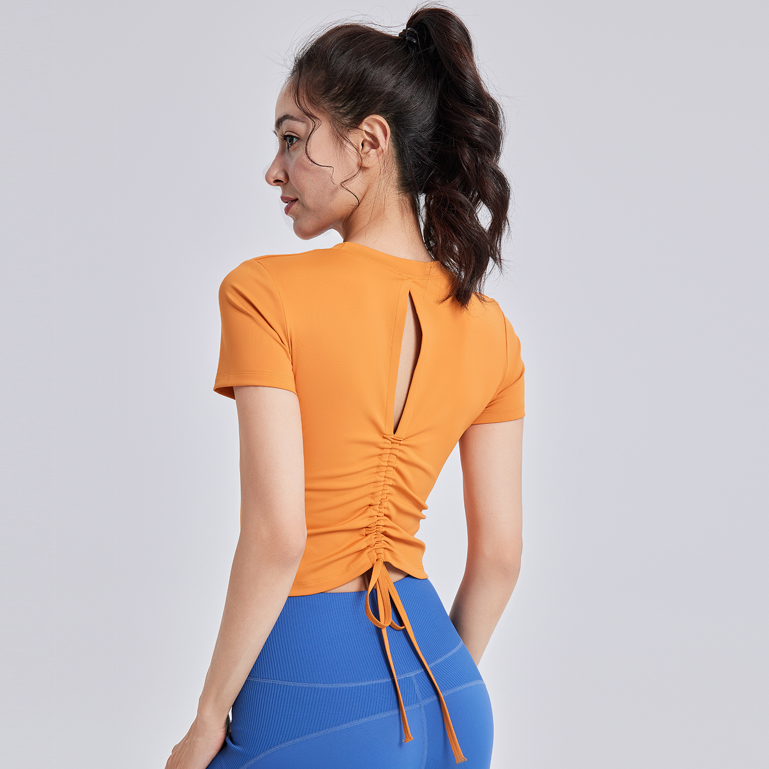 Wholesale Four-way Stretch Women's Yoga Top Trendy Lightweight Breathable Seamless Plain T Shirt in Plus Sizes
