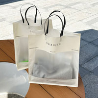 Sac de shopping personnalisé avec logo, durable, en papier givré transparent, avec poignée en plastique PE et fenêtre transparente pour l'emballage de vêtements et de cadeaux