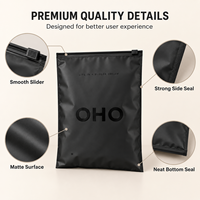 Pochette de présentation réutilisable noire mate personnalisée en film PE dépoli pour l'emballage de vêtements, t-shirts, sous-vêtements, chaussettes, chaussures et l'emballage de marques de détail