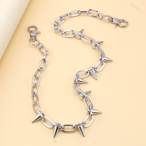 Cadena de cintura con tachuelas de aleación de zinc de 65 cm, diseño de púas, estilo hip hop moderno, para uso diario. - Product Image 1