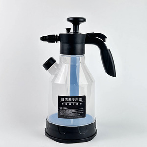 Botella pulverizadora para lavado de autos de 2L, material PP, resistente a ácidos y álcalis, para limpieza y detallado de automóviles. - Product Image 2