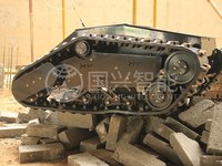 Robot Pemadam Kebakaran TIGER-08 Bertenaga Diesel Empat Roda Penggerak Semua Medan Dapat Memanjat Tangga Peralatan Penyelamatan Kendali Jarak Jauh Dapat Disesuaikan