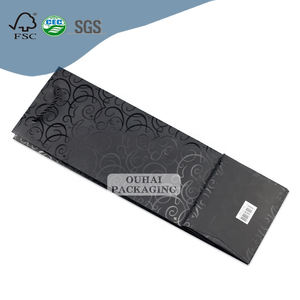 Bolsas <span class=keywords><strong>de</strong></span> papel negro con logotipo <span class=keywords><strong>de</strong></span> acabado <span class=keywords><strong>de</strong></span> estampado <span class=keywords><strong>de</strong></span> papel <span class=keywords><strong>de</strong></span> aluminio <span class=keywords><strong>de</strong></span> lujo, bolsa <span class=keywords><strong>de</strong></span> embalaje <span class=keywords><strong>de</strong></span> vino con etiqueta colgante y mango trenzado <span class=keywords><strong>de</strong></span> Pp para botella <span class=keywords><strong>de</strong></span> whisky - Product Image 3